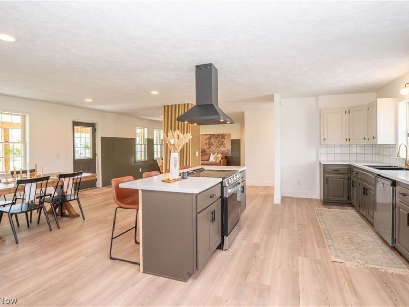 6459 Smith Kramer Street NE, Hartville, OH 44632 Photo 15