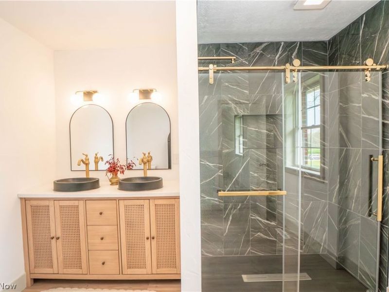 6459 Smith Kramer Street NE, Hartville, OH 44632 Photo 23