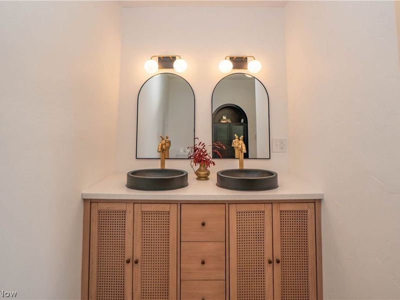 6459 Smith Kramer Street NE, Hartville, OH 44632 Photo 24