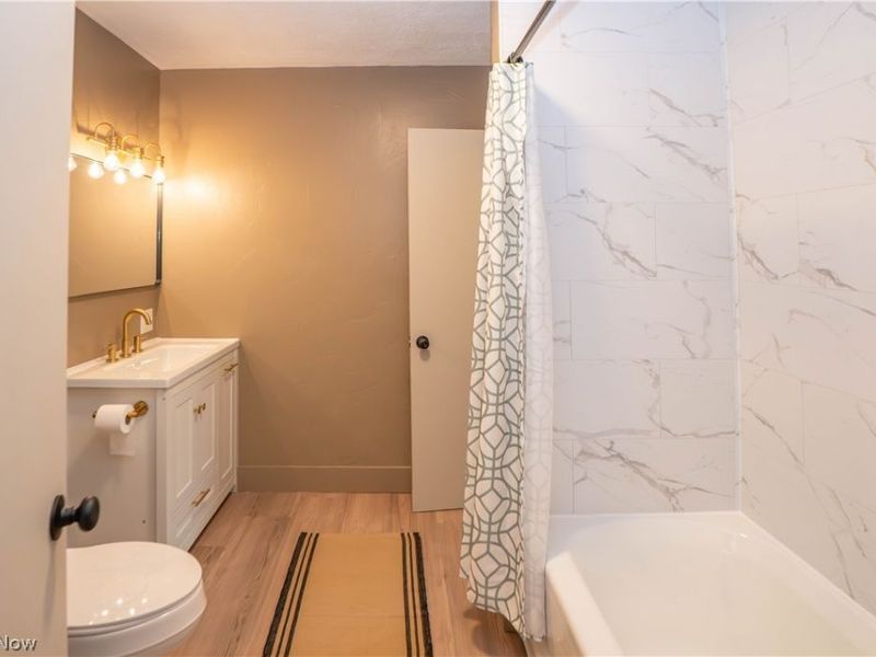 6459 Smith Kramer Street NE, Hartville, OH 44632 Photo 31