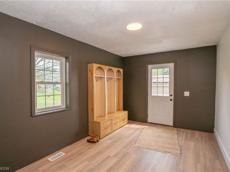 6459 Smith Kramer Street NE, Hartville, OH 44632 Photo 34