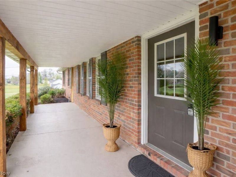 6459 Smith Kramer Street NE, Hartville, OH 44632 Photo 4