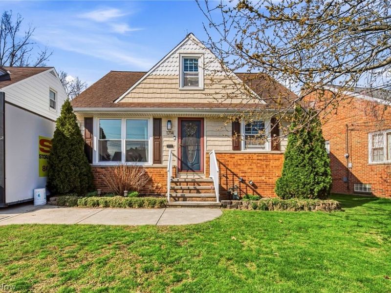 1714 E 294th Street, Wickliffe, OH 44092 Photo 1