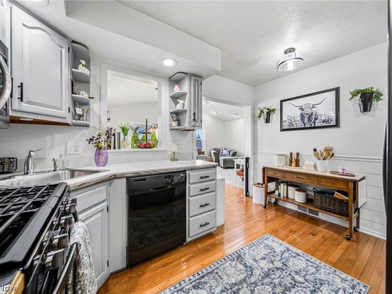 1714 E 294th Street, Wickliffe, OH 44092 Photo 6