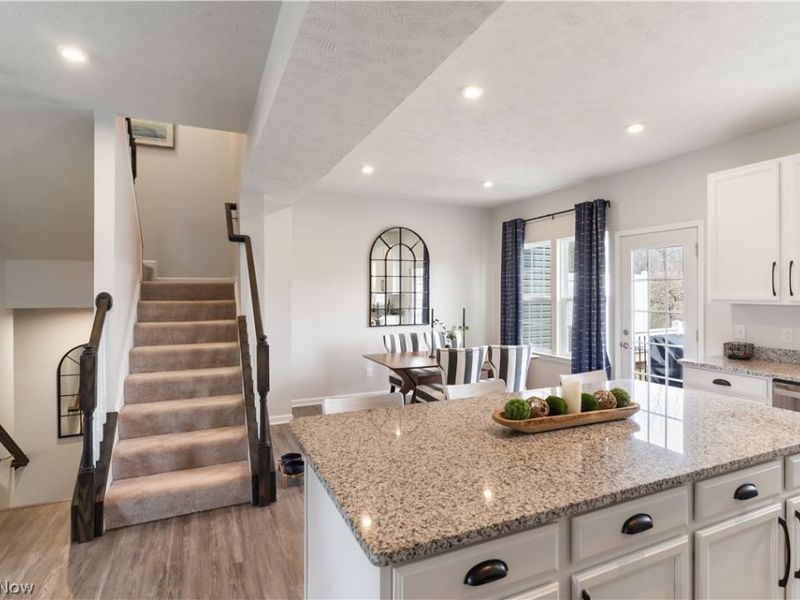 4037 N Steels Circle , Cuyahoga Falls, OH 44224 Photo 4