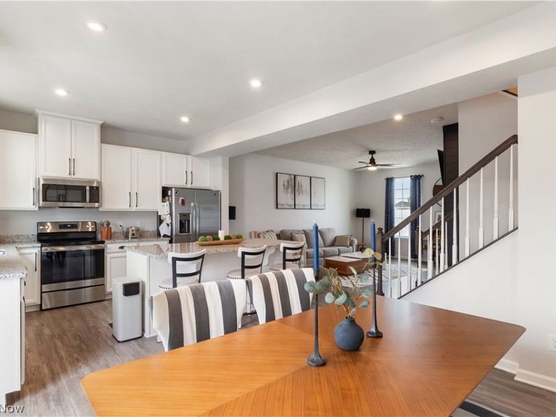 4037 N Steels Circle , Cuyahoga Falls, OH 44224 Photo 5