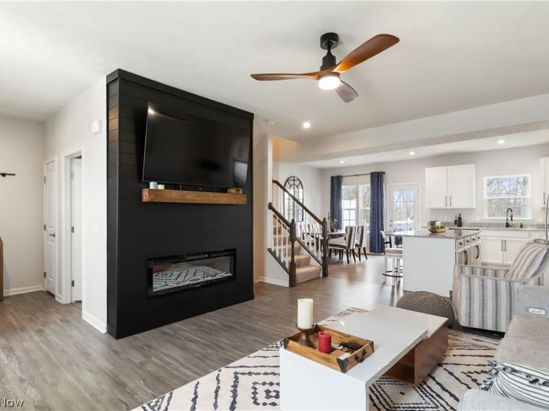 4037 N Steels Circle , Cuyahoga Falls, OH 44224 Photo 8