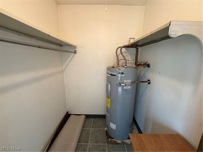 4107 Orchard Dale Drive NW, Unit 8, Canton, OH 44709 Photo 12