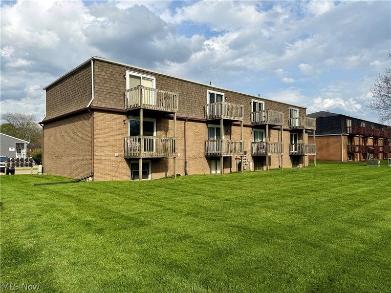 4107 Orchard Dale Drive NW, Unit 8, Canton, OH 44709 Photo 16