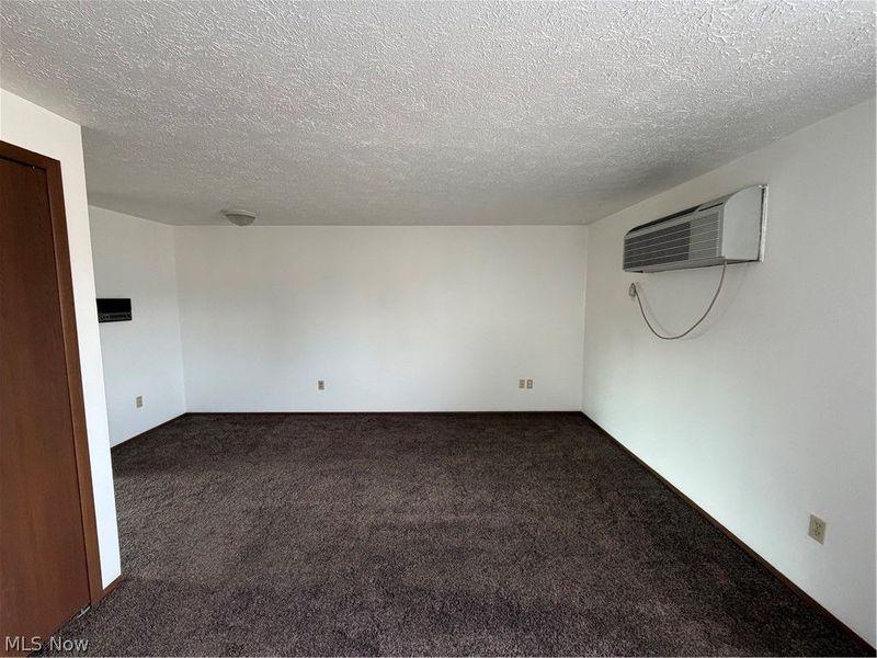 4107 Orchard Dale Drive NW, Unit 8, Canton, OH 44709 Photo 3