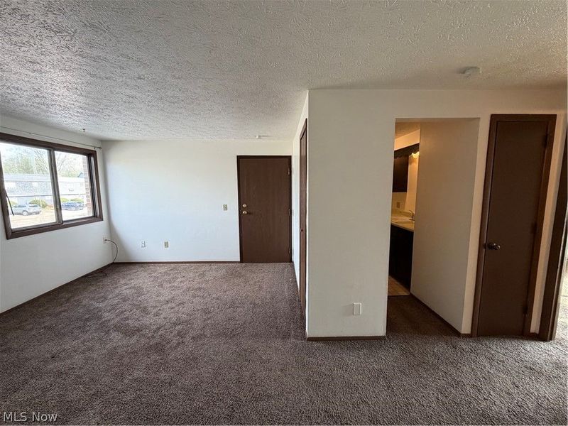 4107 Orchard Dale Drive NW, Unit 8, Canton, OH 44709 Photo 5