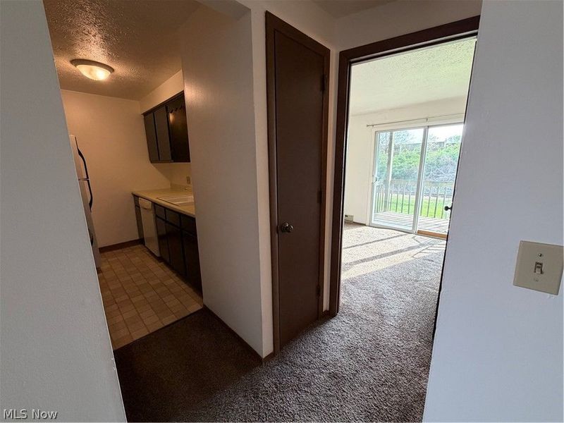 4107 Orchard Dale Drive NW, Unit 8, Canton, OH 44709 Photo 6