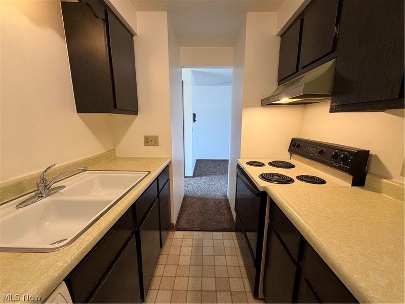 4107 Orchard Dale Drive NW, Unit 8, Canton, OH 44709 Photo 8