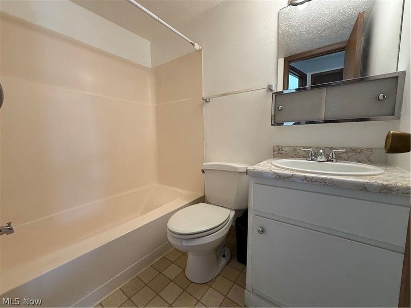 4107 Orchard Dale Drive NW, Unit 8, Canton, OH 44709 Photo 9