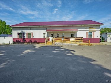 6115 1st Street , Newfane, NY 14108