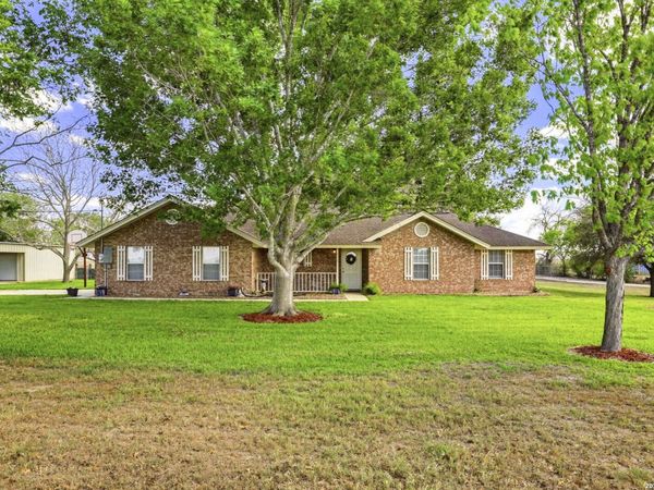 8416 Fm 541, Stockdale, TX 78160