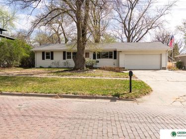 634 E 9th Street , York, NE 68467