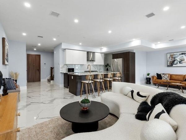 32 Pearl Street, Unit 5, Boston, MA 02110