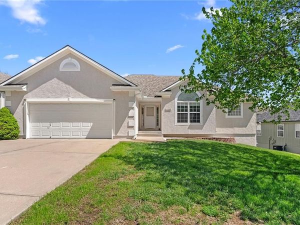 1713 SE Cardinal Drive, Blue Springs, MO 64014