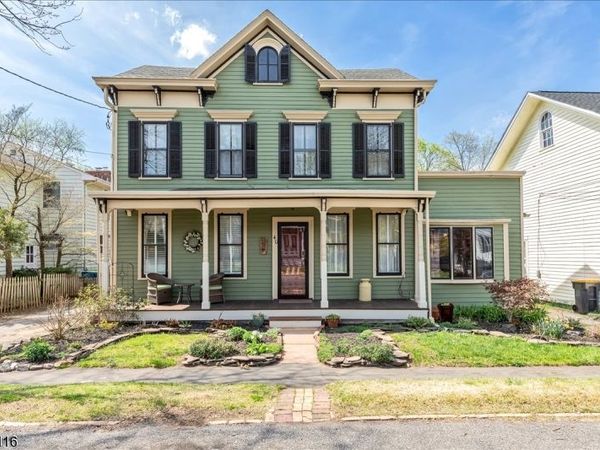 40 Franklin St, Franklin, NJ 08873
