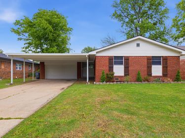 2741 S Hudson Avenue , Tulsa, OK 74114