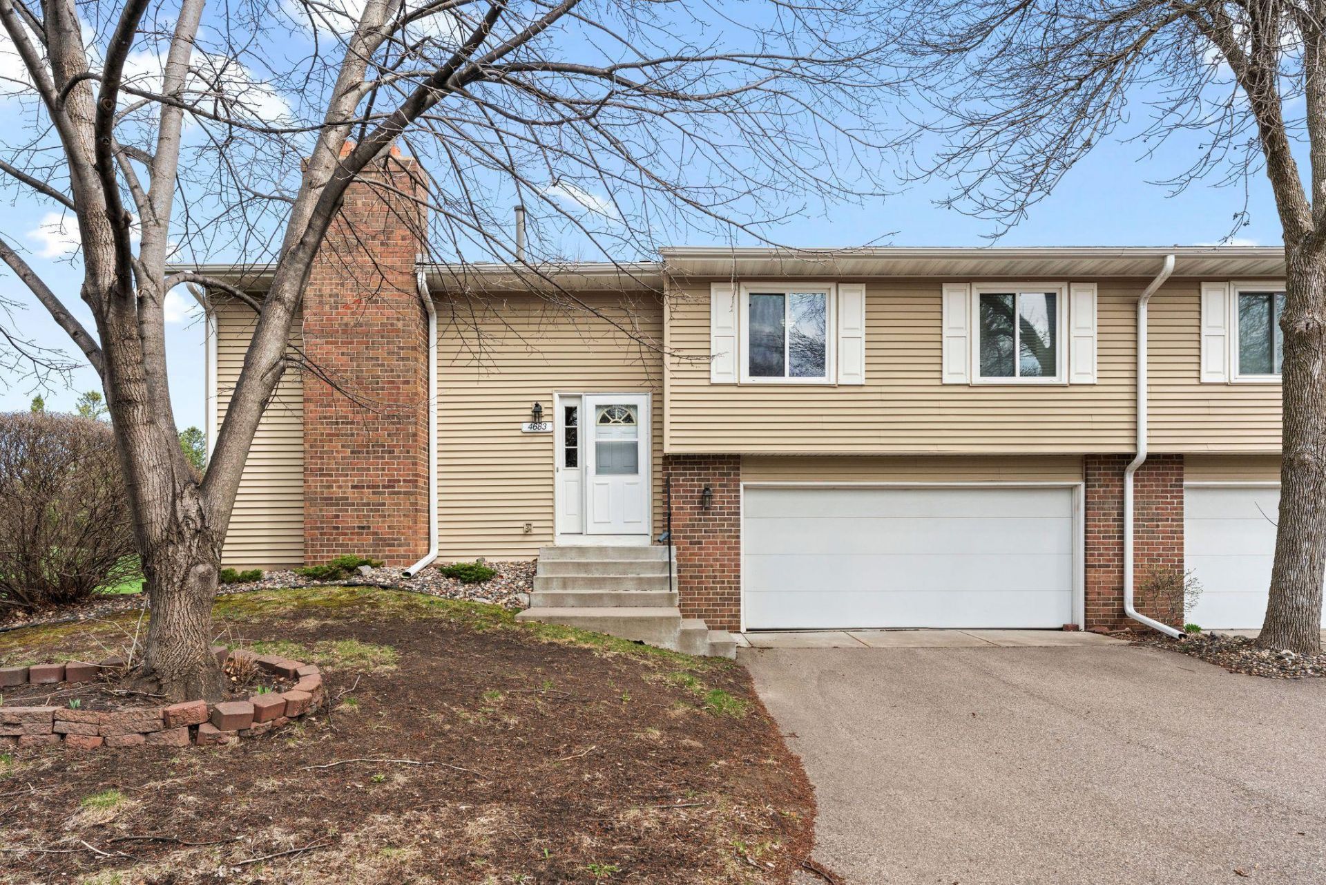 4683 Ridge Cliff Drive, Eagan, MN 55122