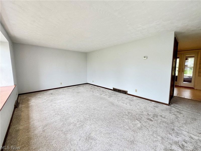 120 Walter Avenue, Washingtonville, OH 44490 Photo 5