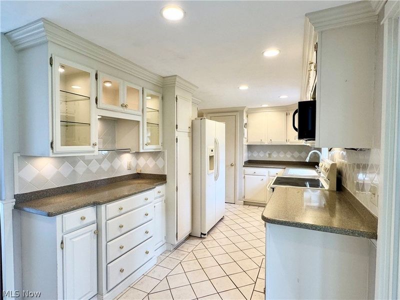 120 Walter Avenue, Washingtonville, OH 44490 Photo 6