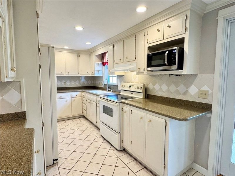 120 Walter Avenue, Washingtonville, OH 44490 Photo 7