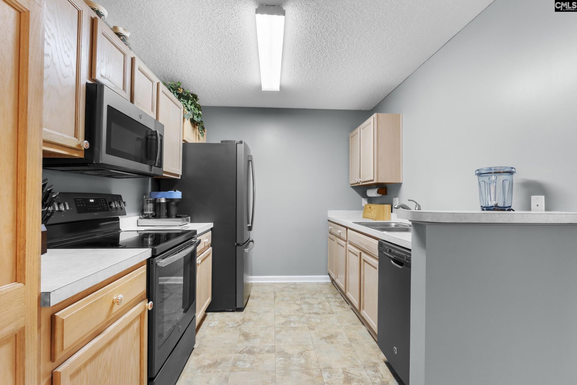 121 Wigmore Ln  Photo 10