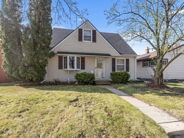 2809 E Armour AVENUE, Milwaukee, WI 53235