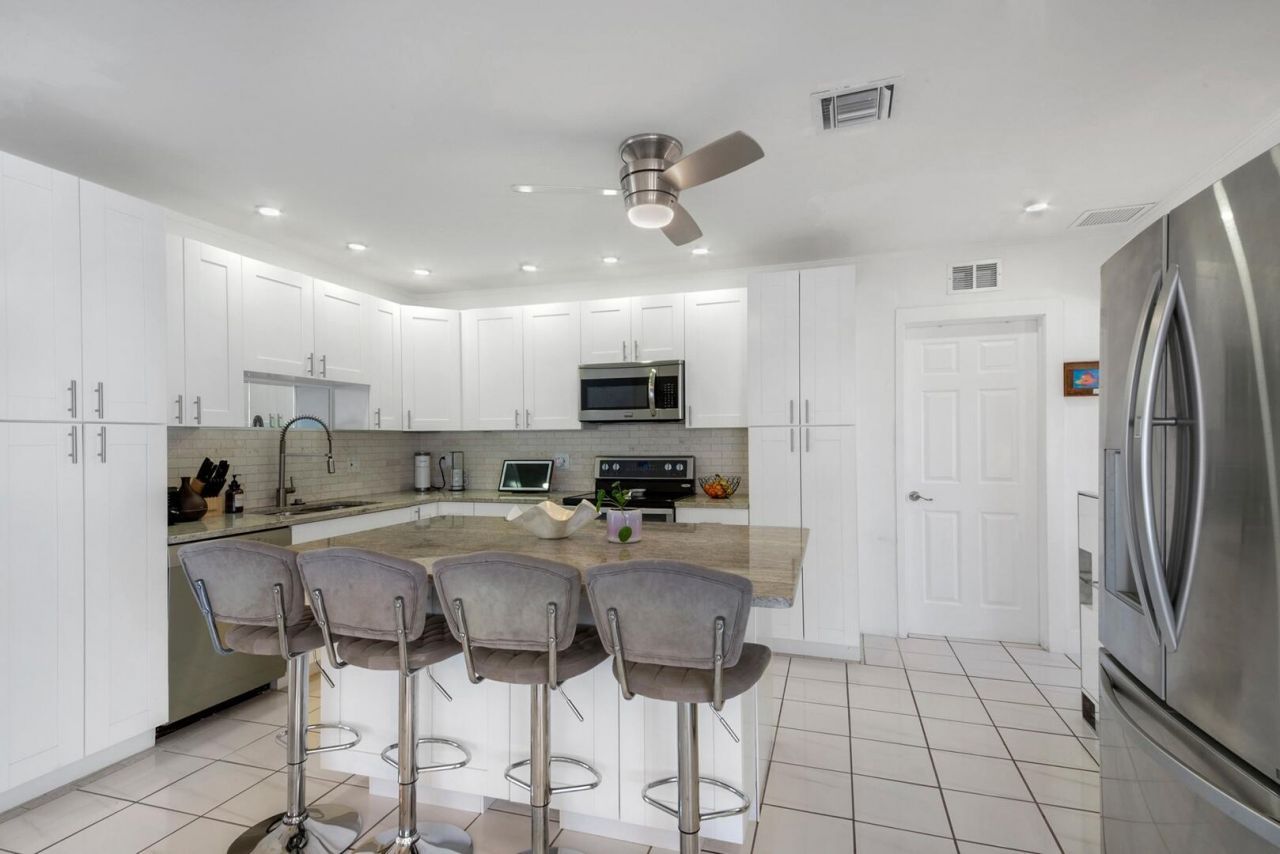 220 SE 2nd Avenue, Pompano Beach, FL 33060 Photo