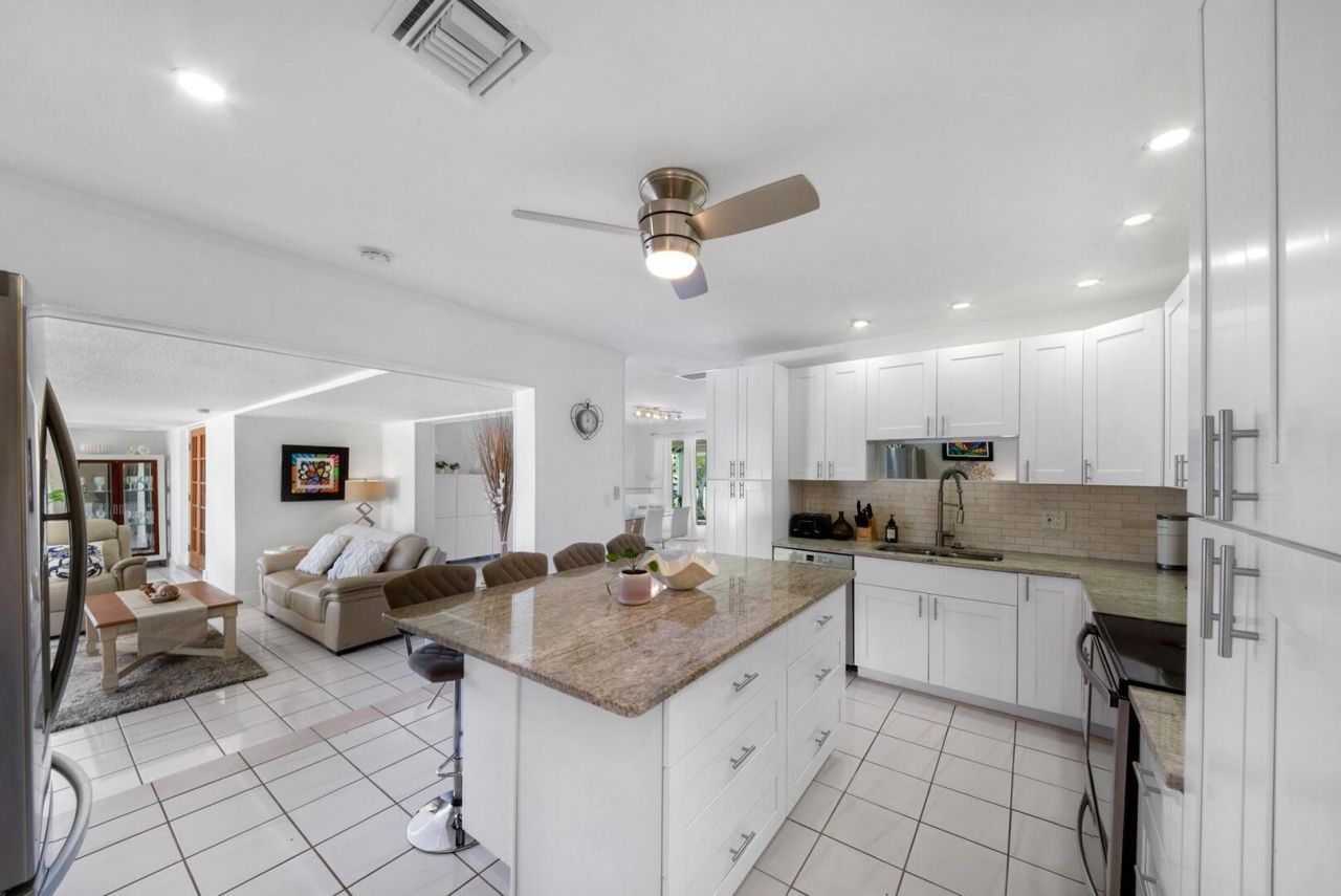 220 SE 2nd Avenue, Pompano Beach, FL 33060 Photo