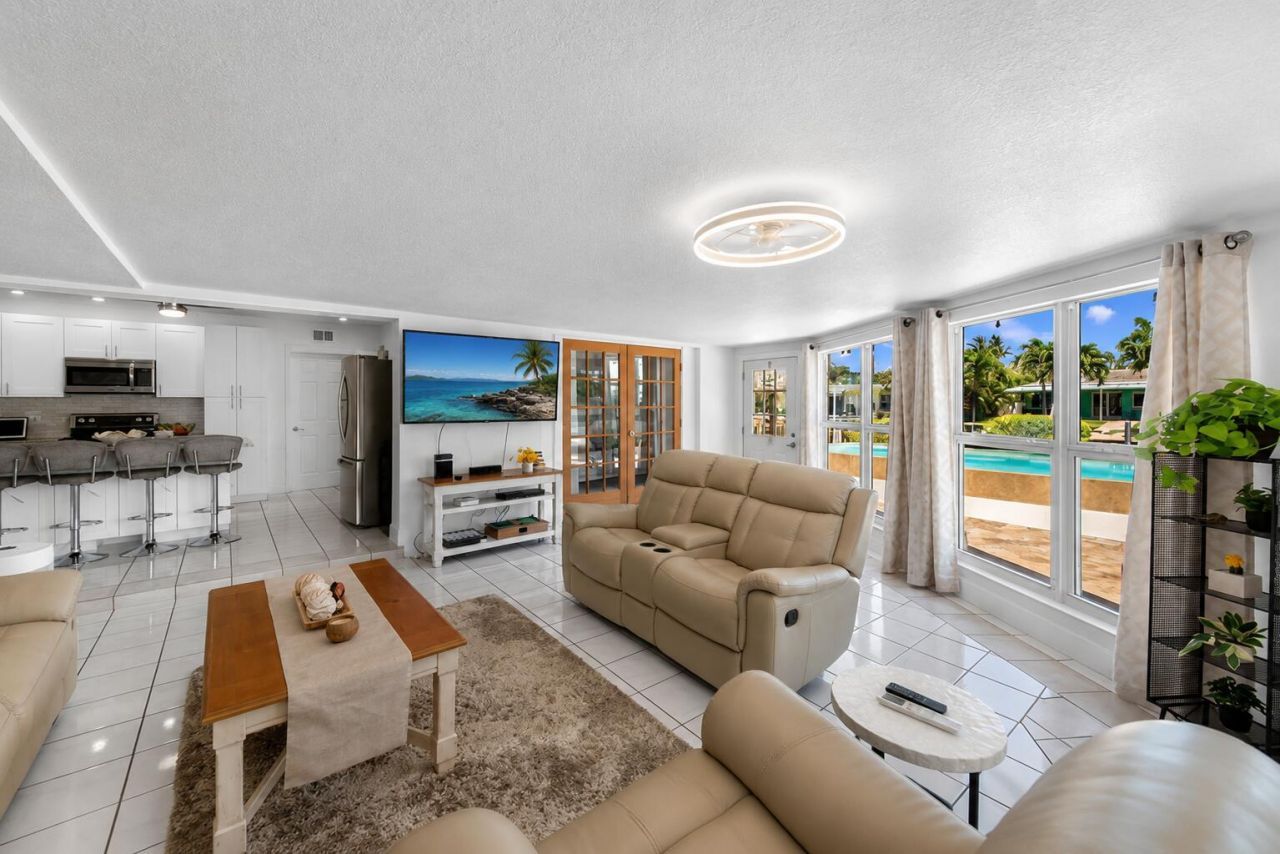 220 SE 2nd Avenue, Pompano Beach, FL 33060 Photo