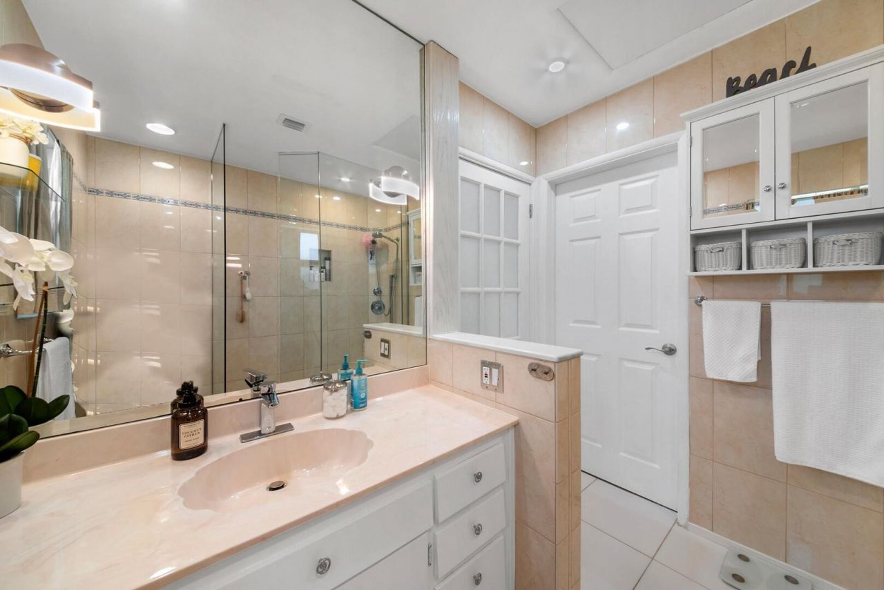 220 SE 2nd Avenue, Pompano Beach, FL 33060 Photo