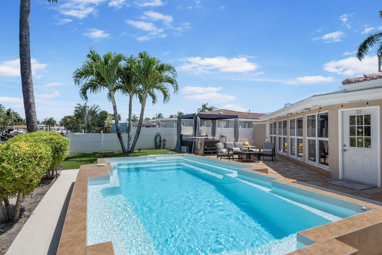 220 SE 2nd Avenue, Pompano Beach, FL 33060 Photo