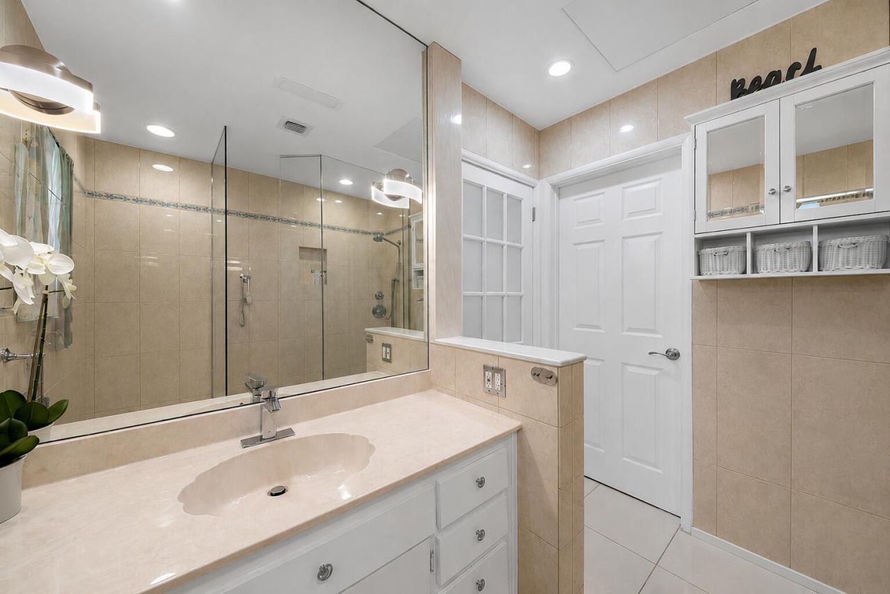 220 SE 2nd Avenue, Pompano Beach, FL 33060 Photo