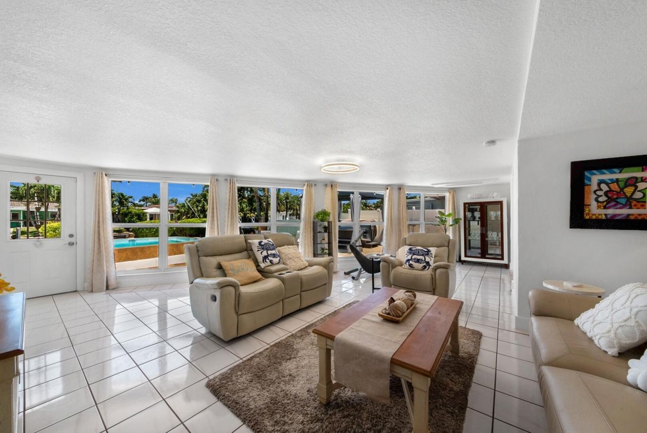 220 SE 2nd Avenue, Pompano Beach, FL 33060 Photo