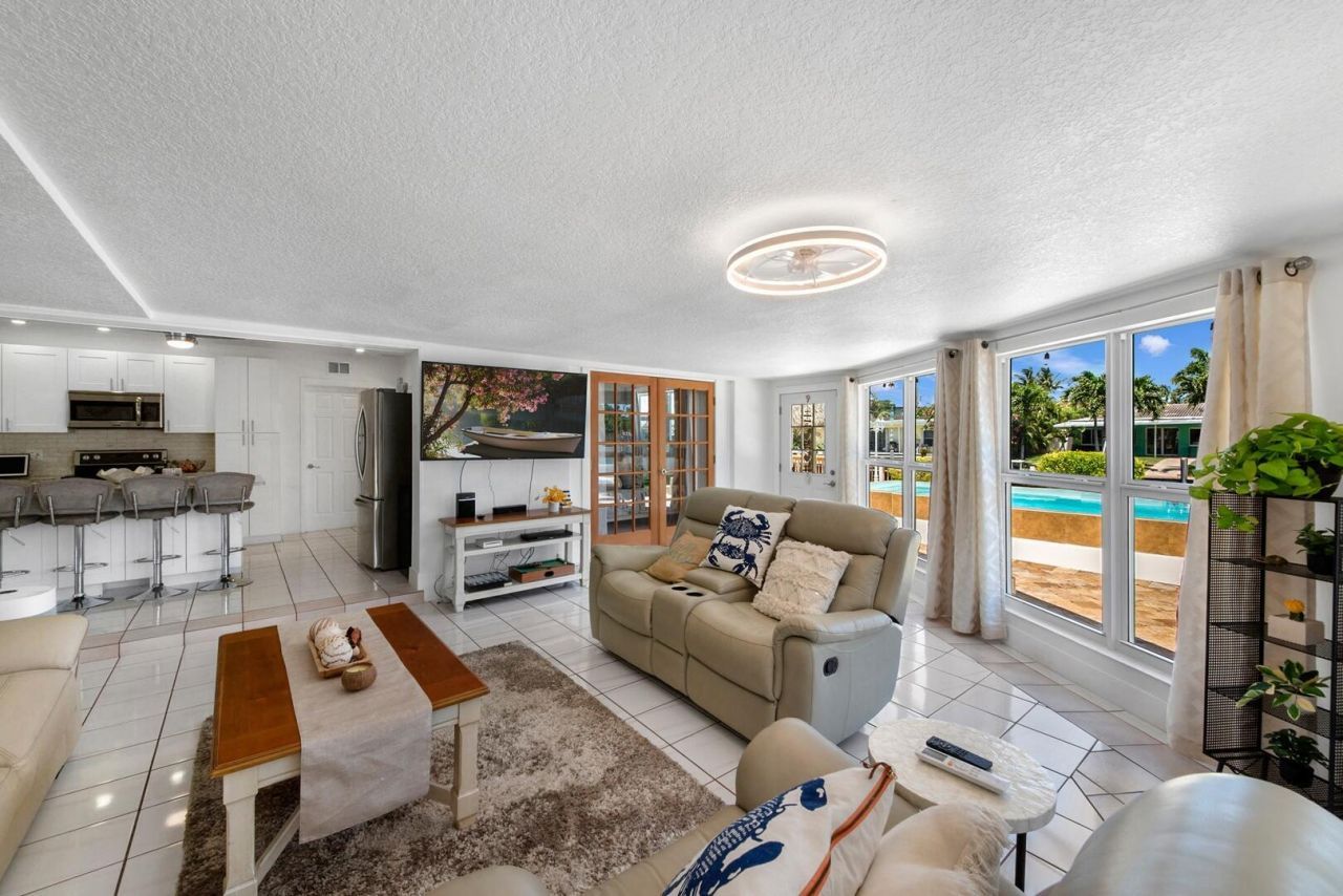 220 SE 2nd Avenue, Pompano Beach, FL 33060 Photo