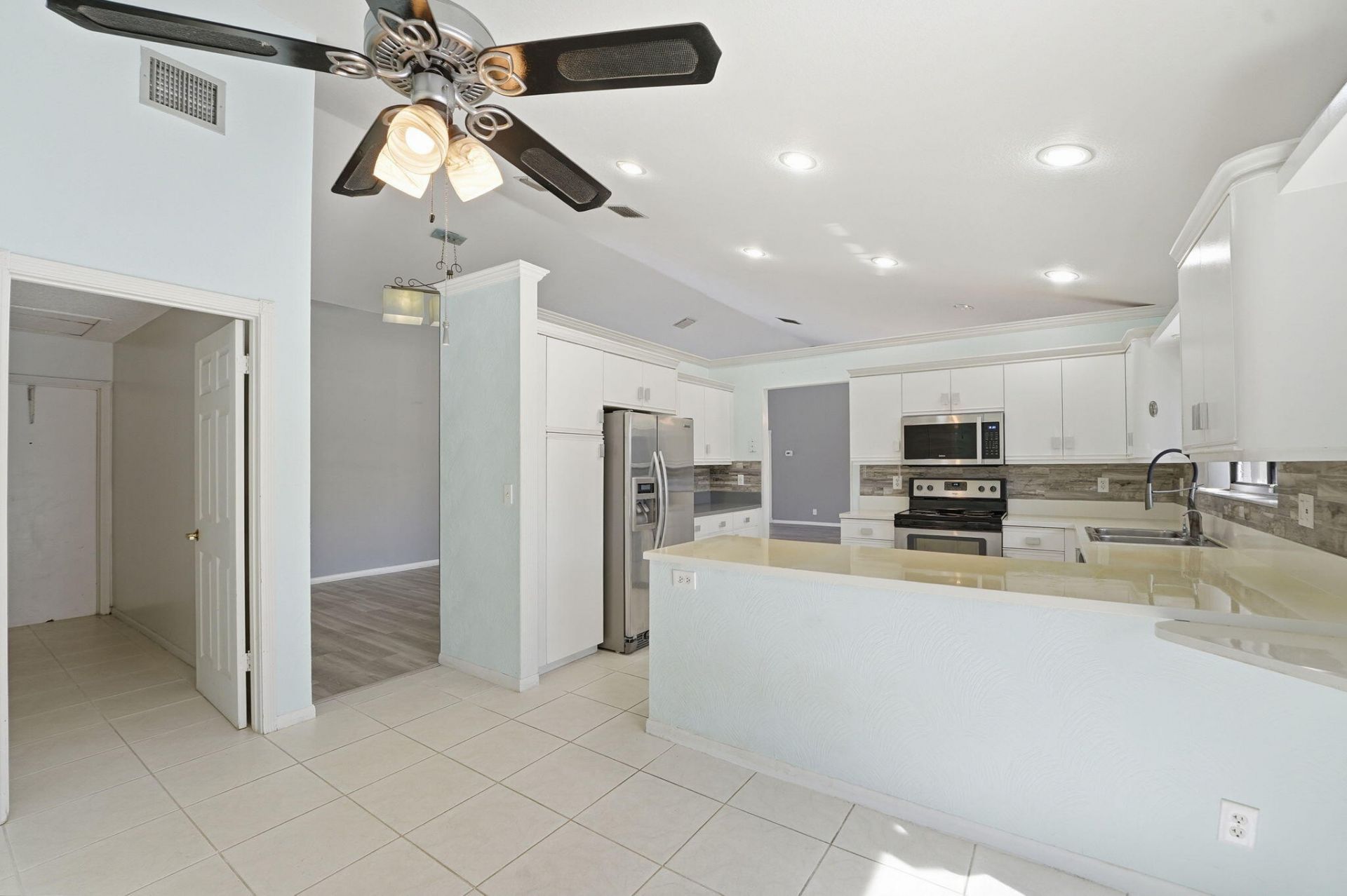 9284 Laurel Green Drive, Boynton Beach, FL 33437 Photo