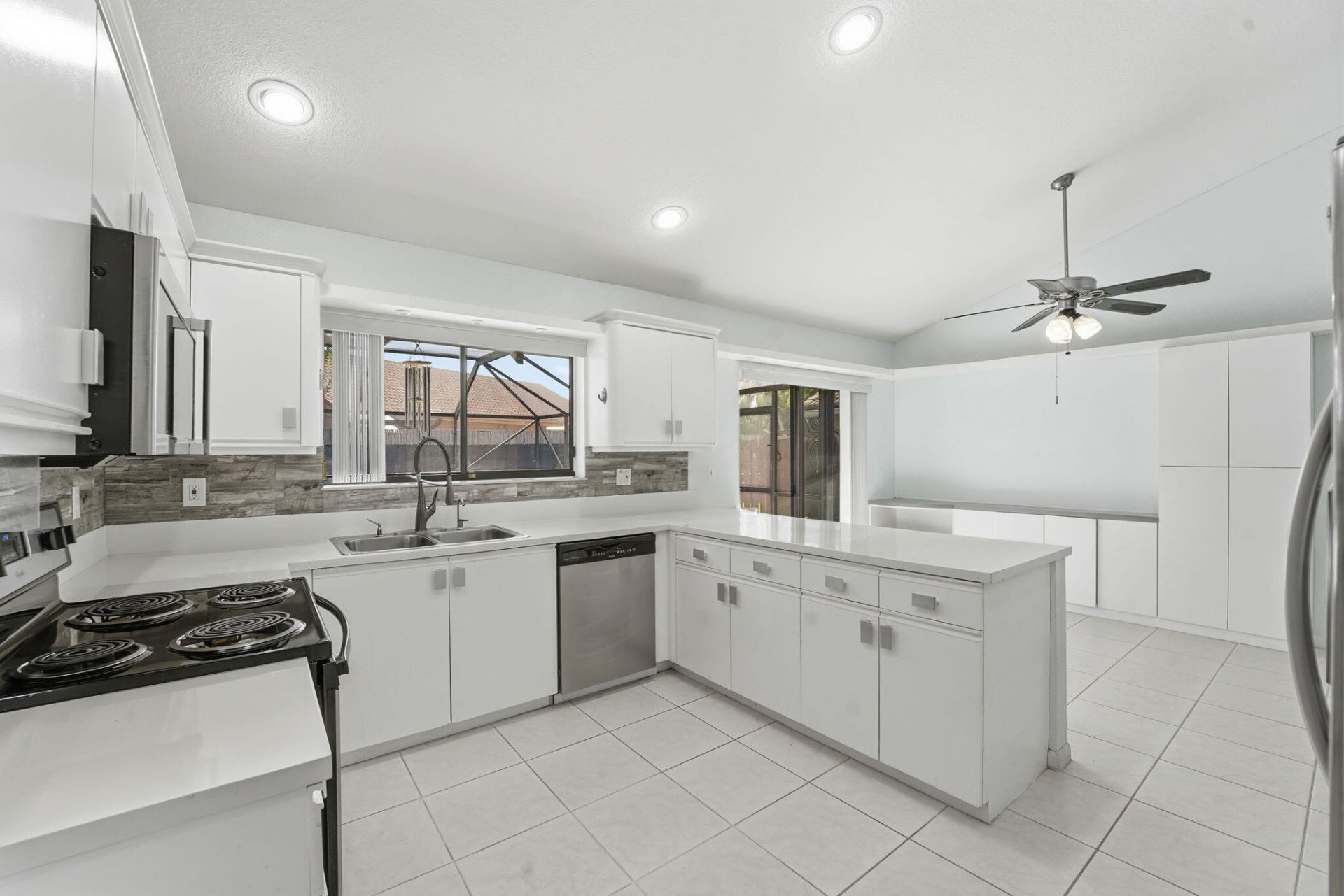 9284 Laurel Green Drive, Boynton Beach, FL 33437 Photo