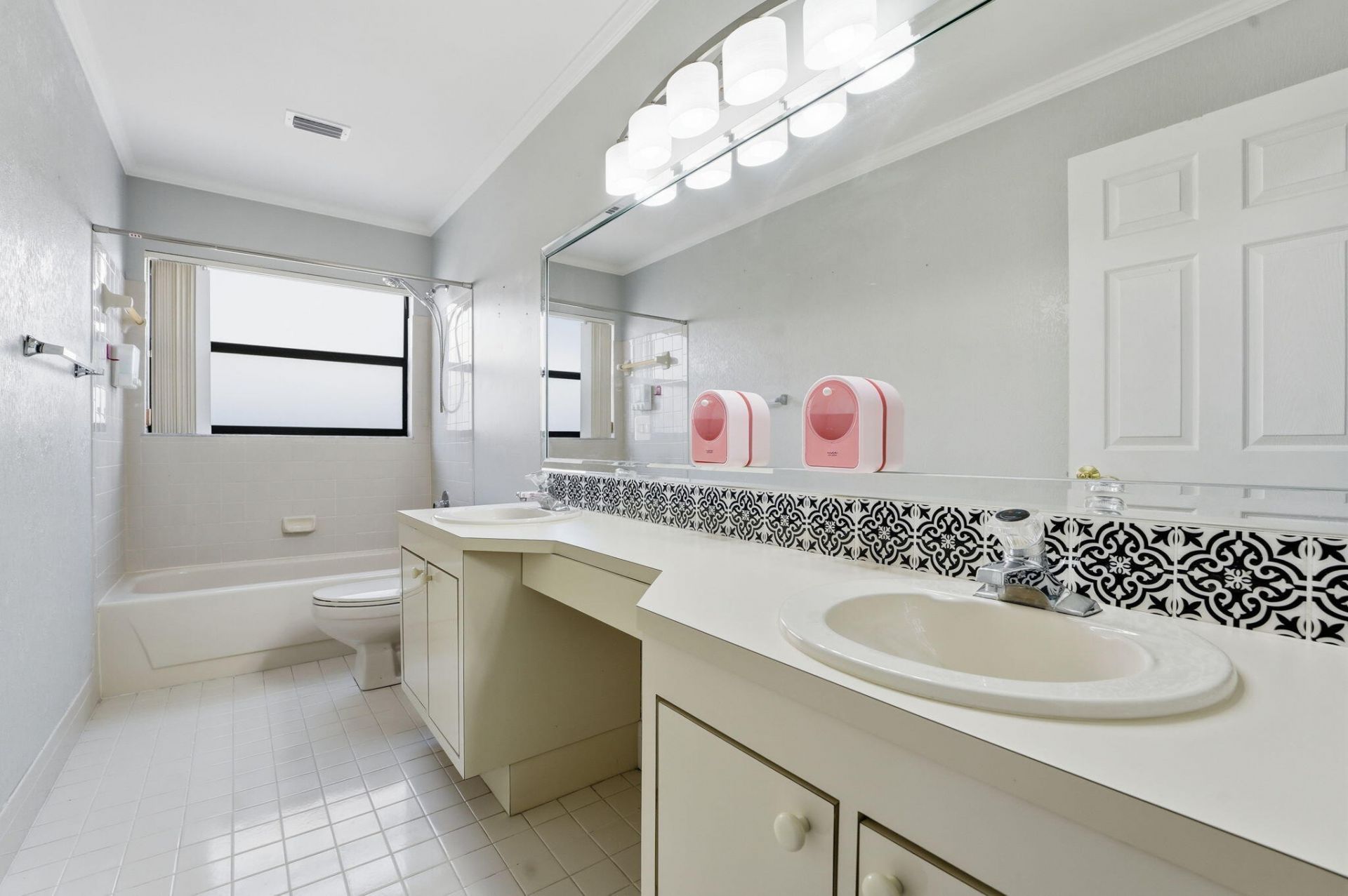 9284 Laurel Green Drive, Boynton Beach, FL 33437 Photo