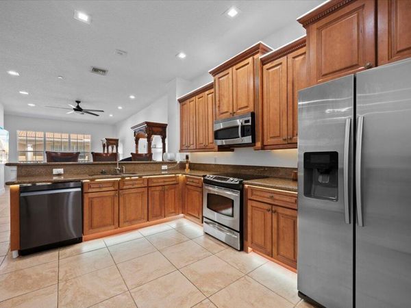 5102 Artesa Way W, Palm Beach Gardens, FL 33418