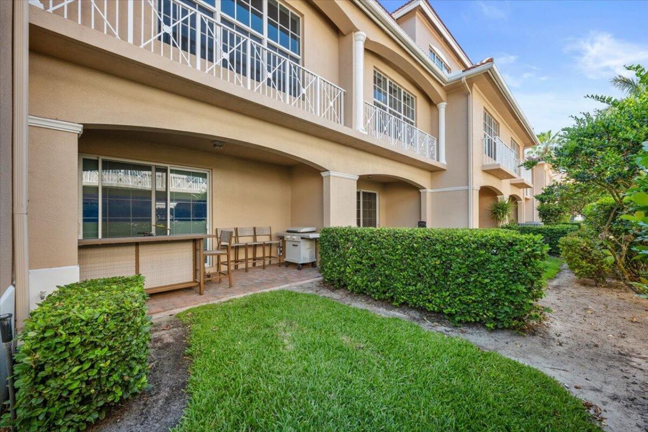 5102 Artesa Way W, Palm Beach Gardens, FL 33418 Photo