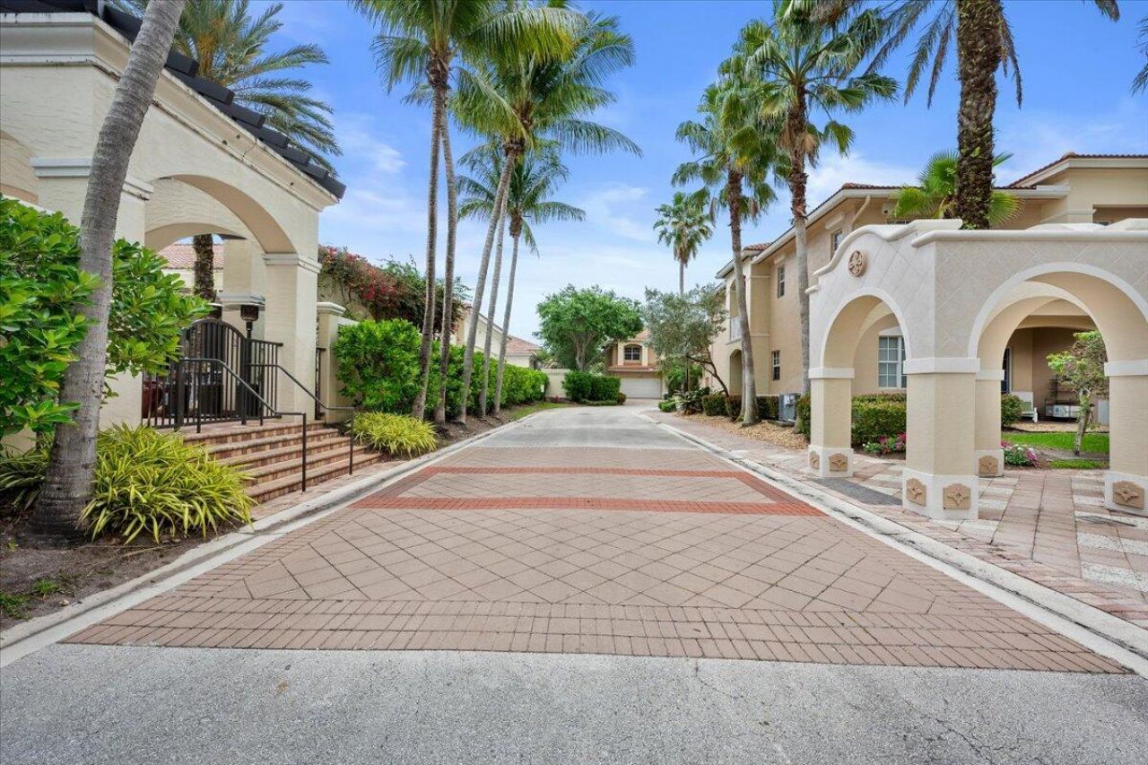 5102 Artesa Way W, Palm Beach Gardens, FL 33418 Photo