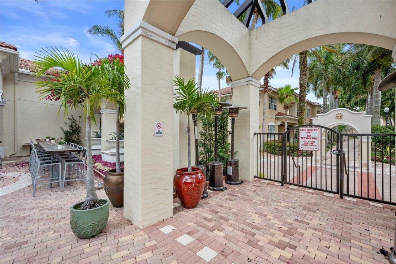 5102 Artesa Way W, Palm Beach Gardens, FL 33418 Photo