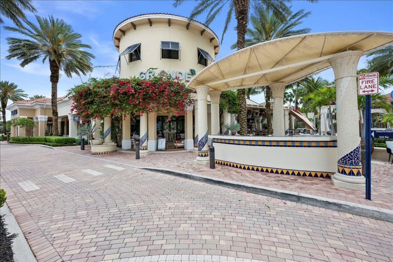 5102 Artesa Way W, Palm Beach Gardens, FL 33418 Photo