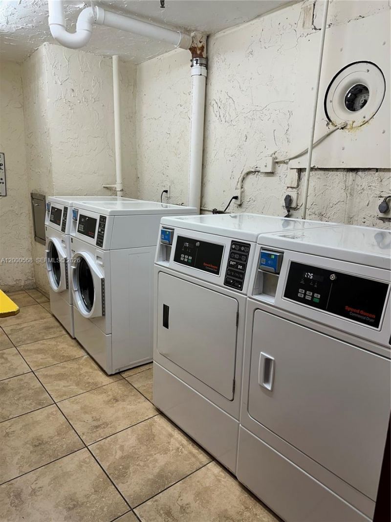 4717 NW 7th St, Unit 402-10, Miami, FL 33126 Photo