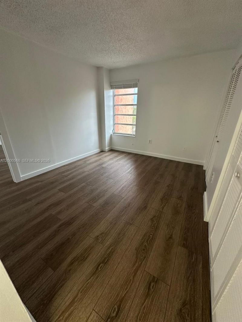 4717 NW 7th St, Unit 402-10, Miami, FL 33126 Photo