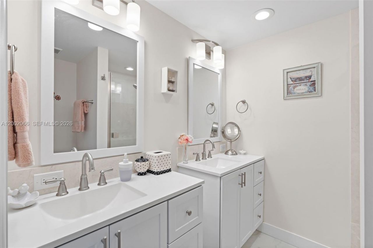 7124 71st Way, West Palm Beach, FL 33407 Photo